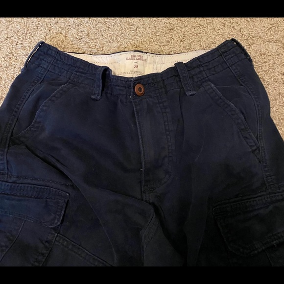 Hollister Classic Cargo shorts Size 28 - Picture 2 of 4